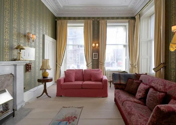 Unique West End, Georgian Apartment